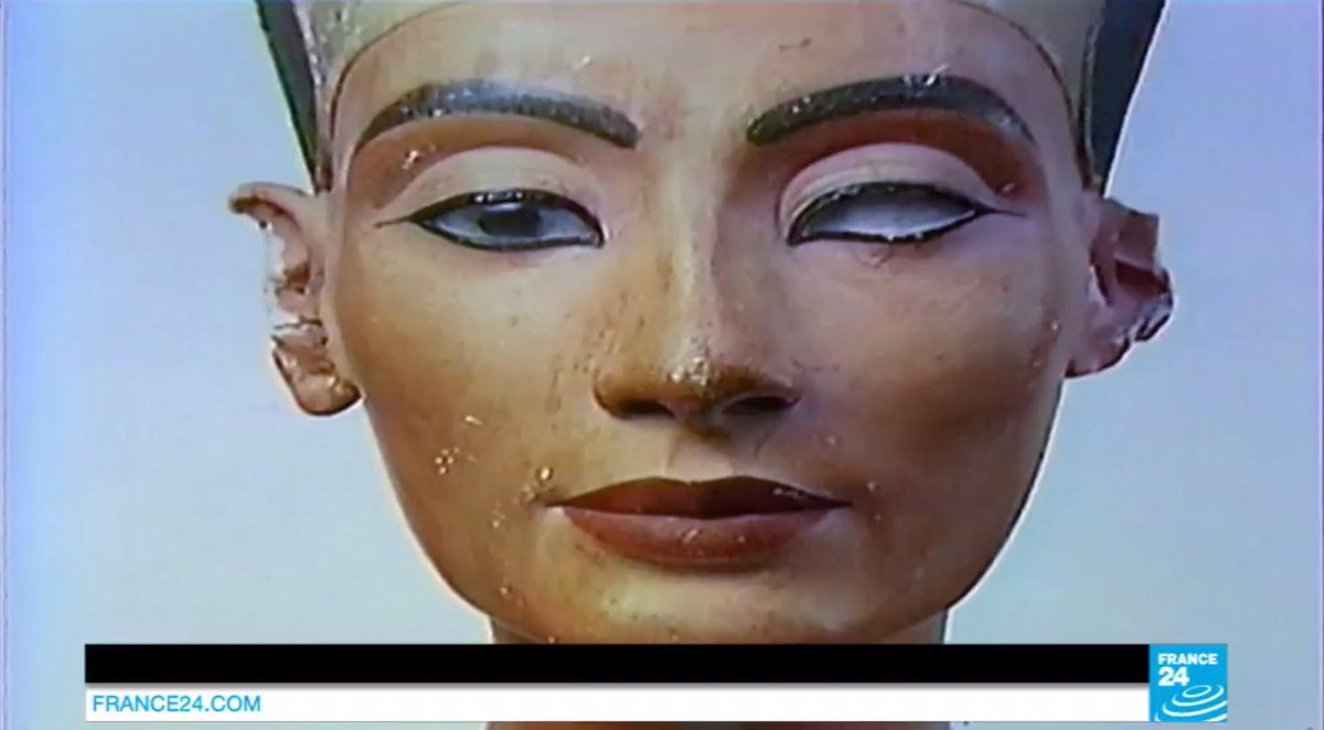 F24videos's tweet photo. VIDÉO. #Egypte Mystère enfin résolu ? Le tombeau de la reine #Néfertiti aurait été découvert https://t.co/7gTKjiXvzt http://t.co/u2uZdtDxFP
