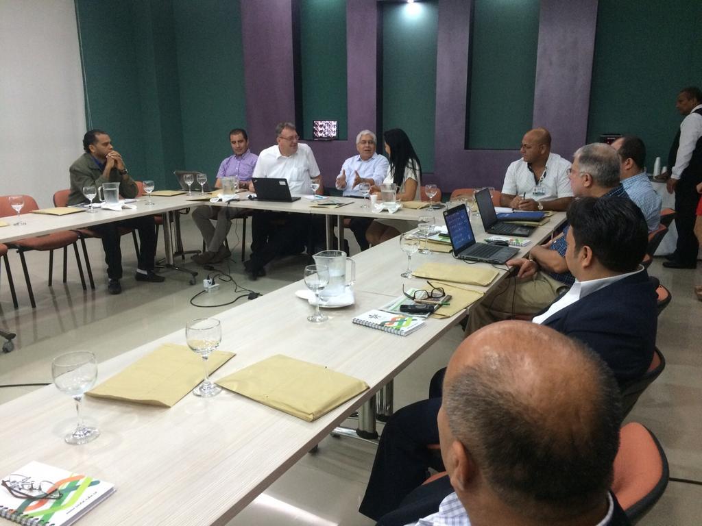 SENAComunica's tweet photo. En B/quilla, #SENA  y SLV de Alemania realizan encuentro internacional, sobre panorama de la formación en Soldadura http://t.co/Qq9Cswffgi