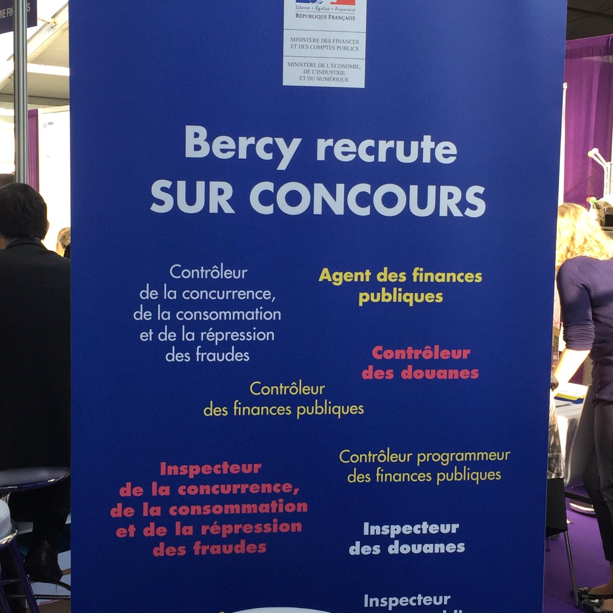 Travail_Gouv's tweet photo. [Salon] 10.000 offres d'#emploi à pourvoir au Paris pour l'emploi aujourd'hui et demain ! RDV Concorde #PARISEMPLOI http://t.co/tHLubLAstr