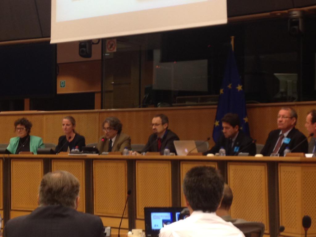 ncchu's tweet photo. #Underwater #cultureheritage #EPRcardoSantos briefing @UNESCO @EU_MARE @EU_ecoinno @ARROWSProject SPLASHCOS &amp; SASMAP http://t.co/QgeZNwl46N