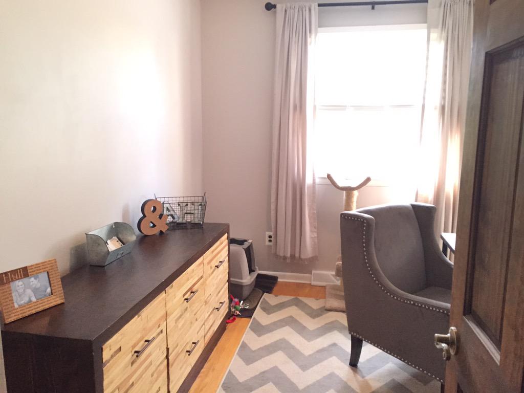 kippster19's tweet photo. @HomeGoods saw this credenza the moment I walked in, it was love at first site. 😍 #homegoodsHappy http://t.co/B80x5rUugd