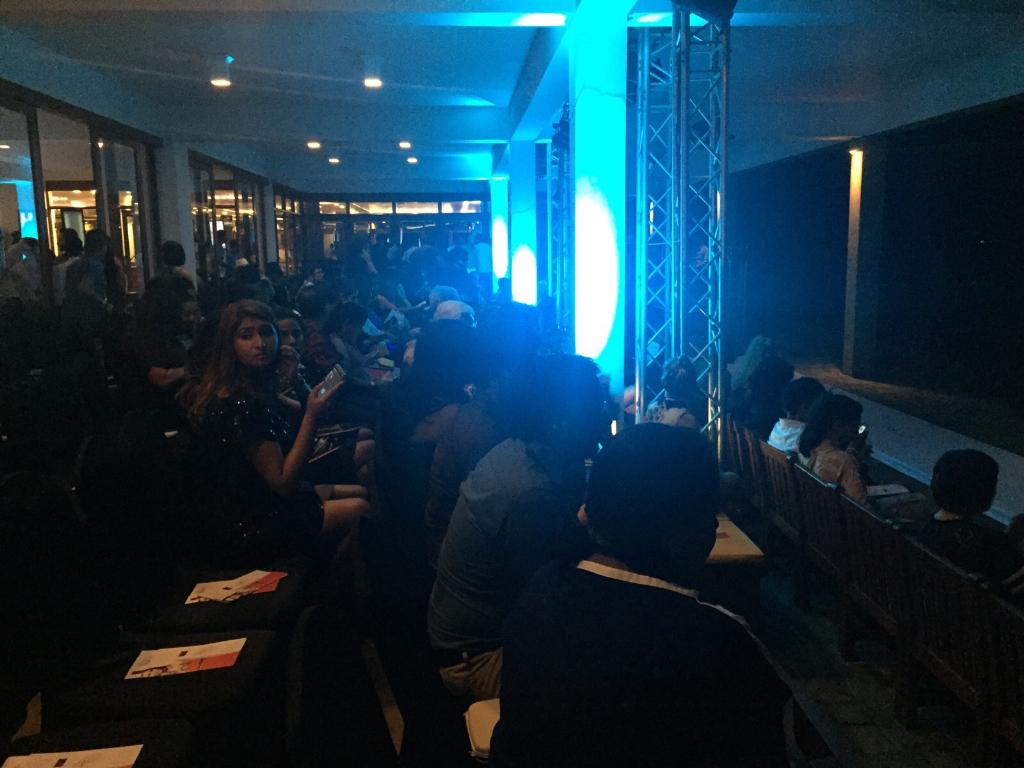 JetwingHotels's tweet photo. The crowd's building up... 😊  #CFWatJetwing #CFW #JetwingLighthouse #Galle http://t.co/IN25HEZKzG