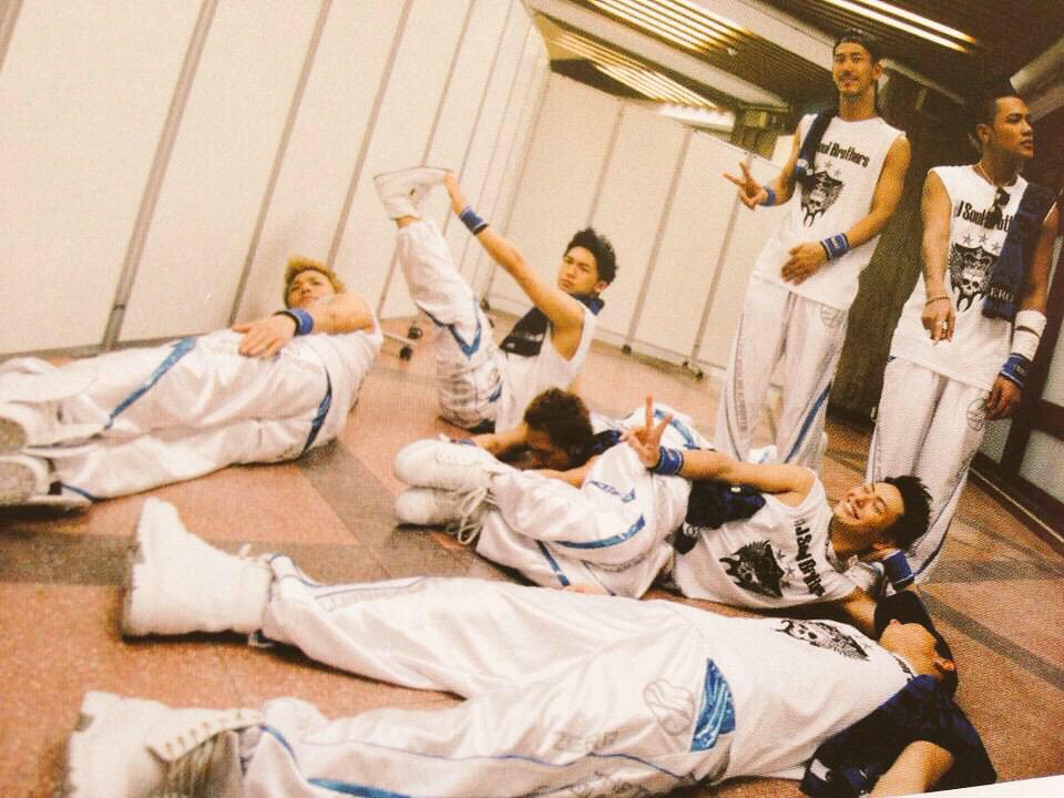 Y_HIROOMI_3JSB's tweet photo. 直己の誕生日&amp;三代目デビュー日までに1110RT!!!!!!!
出遅れましたがほんまに成功したいです✩
フォロワーさんfamさんの力信じてます！
#RTしたfamさん全員フォローする
#直己
#三代目
#1110
#famRT
#相互 http://t.co/6nvQ2RMuMG