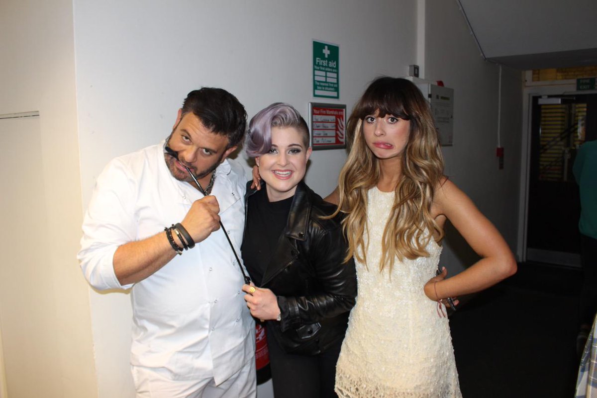iamfoxes's tweet image. On @CelebJuice with this lovely lot tonight, tune in from 10pm!
