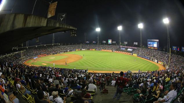 tuzonacaracas's tweet photo. Píllate estas 13 cosas que quizás no sabías de los Leones del Caracas http://t.co/X5hQS6Oe5a http://t.co/zOOYfu23U5