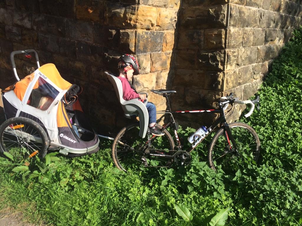 BottrillMatthew's tweet photo. Every wondered how I build strength through the winter? @GiantUK #purepower http://t.co/zXt4SrcsbQ
