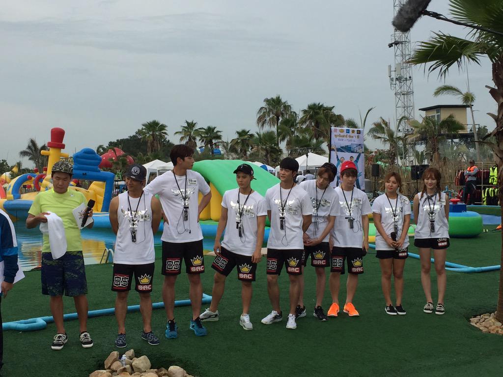 luxurywater1's tweet photo. 한태 드림팀 1일차 녹화 마무리 되었습니다. 모두 고생 많으셨습니다. http://t.co/9DNMeU0SOq