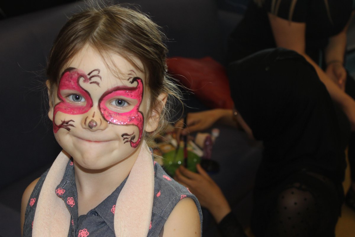 WestHertsNHS's tweet photo. Students from Harrow College visited Starfish ward and entertained the children with face painting #nationalplayweek http://t.co/0p5cPNHsoJ