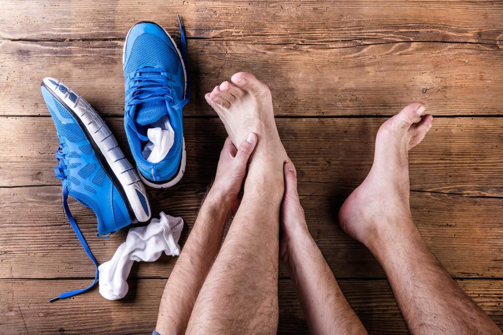 UST_Survival's tweet image. First Aid for a #Sprained #Ankle: 6 Steps to Take ASAP bit.ly/1Vq2wyC via @readersdigest #FirstAid #Safety
