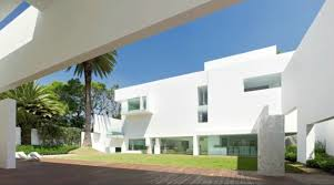 Politicadeweba's tweet photo. La famosa casa blanca de Peña, gana premio en Colombia. #ExoneracionDeWeb@ http://t.co/DA012ilhUj http://t.co/jPWqu6lftq