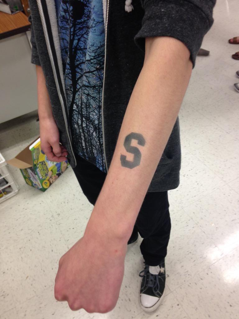 sheptonart's tweet photo. Art club will be giving spirit tattoos every game day during block lunch! Today and tomorrow only they are free! http://t.co/XgvO4vtd4U