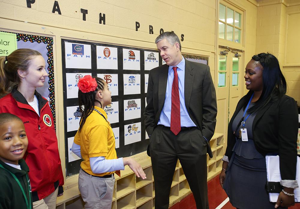 CityYear's tweet photo. "We cannot lay our incarceration crisis at the door of our schools," @ArneDuncan #edchat http://t.co/wq3pB3UYhq http://t.co/db9zWinqlU