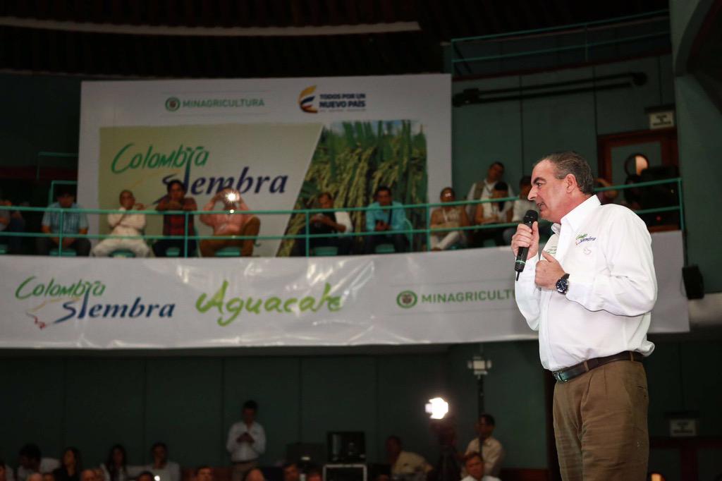 aurelioIragorri's tweet image. #ColombiaSiembra le apuesta al arroz, maíz, soya, cebada, a las leguminosas, frutas y verduras, pescados y mariscos