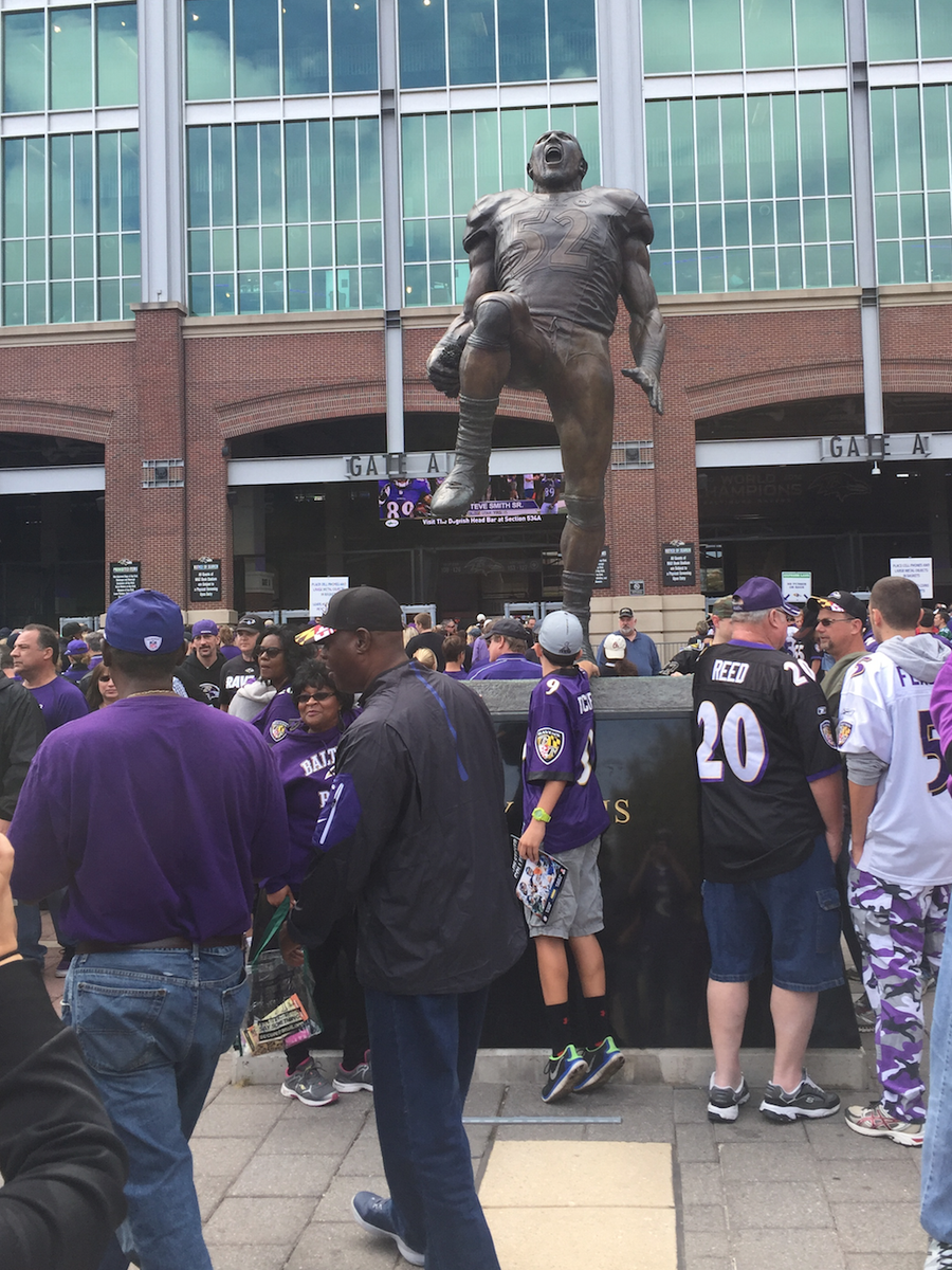 raylewis's tweet photo. Let's go Ravens Nation!!!!! @Ravens http://t.co/FLigqJQR4H