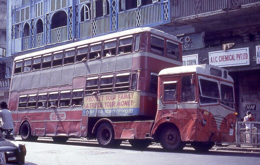 mumbaiheritage's tweet photo. 1983: Semi-Articulated Double-decker trailer bus of BEST (1967-1986). 
Photograph by Coshipi
#Mumbai #MumbaiTraffic http://t.co/Woi7Tfrman