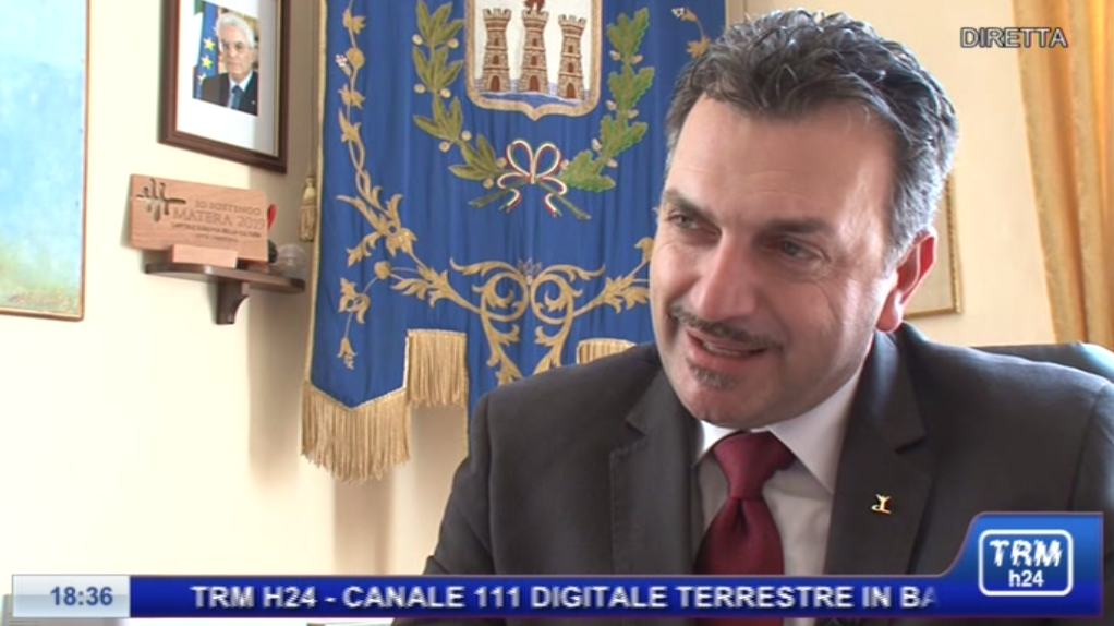 TRMh24's tweet photo. Saremo in diretta da Maratea anche alle 20.00 per chiusura #Linc2015, con i Gal d'Europa. Siamo su Sky al ch. 519 http://t.co/czsRUXRRYG