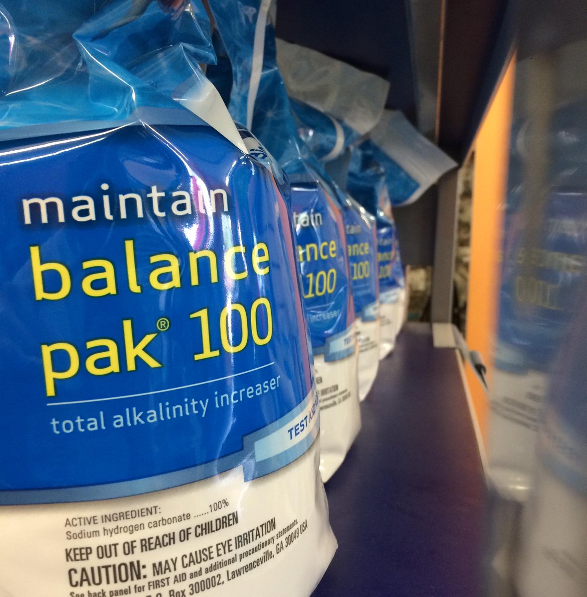 AlpaPools's tweet image. Make sure your alkalinity is at the appropriate level before closing your pool! Pick up some @BioGuard Balance Pak100