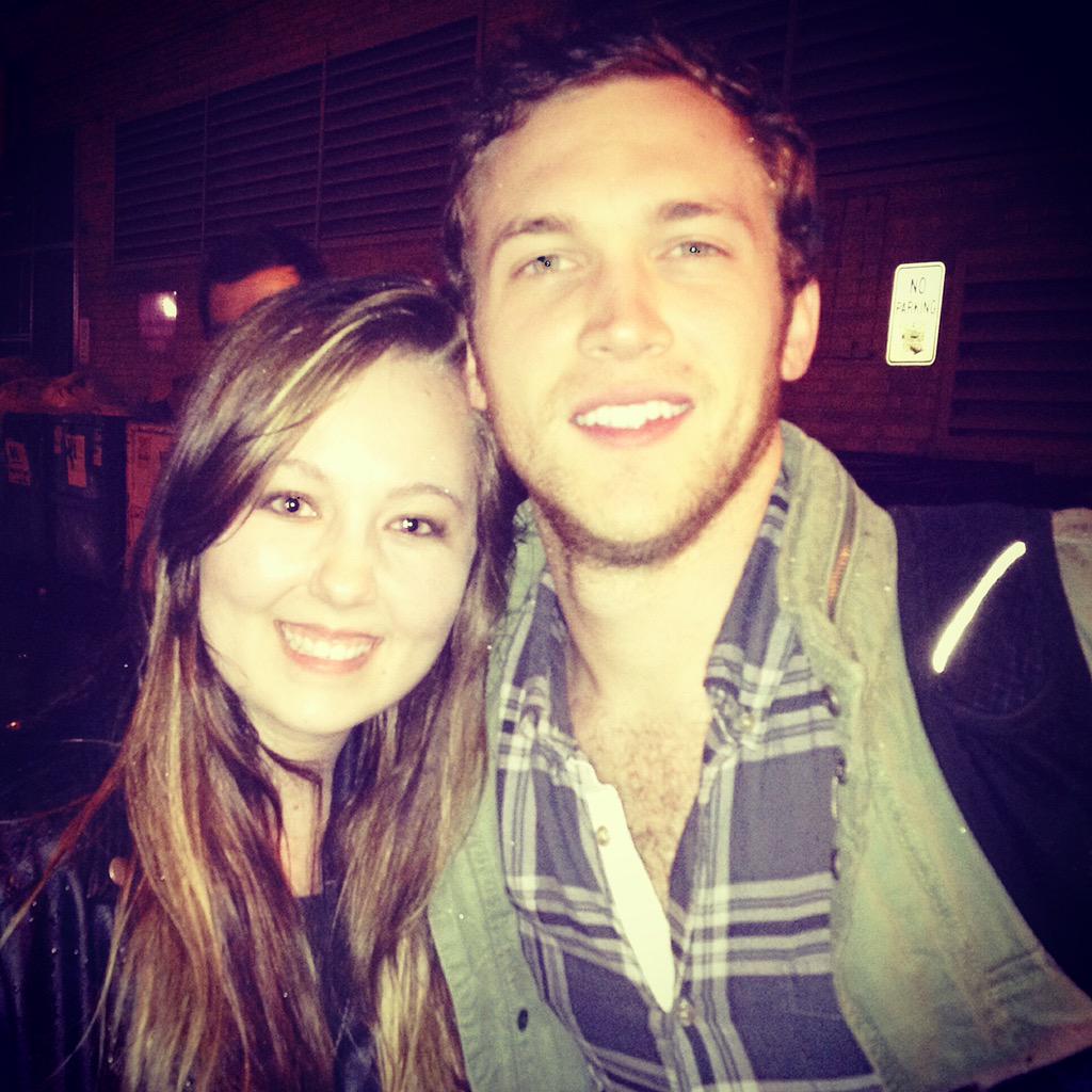 britt_bo's tweet photo. #tbt to when I met @Phillips last year on my 21st birthday. π my birthday today will never compete! #nowim22 http://t.co/MxV6OYzbKJ