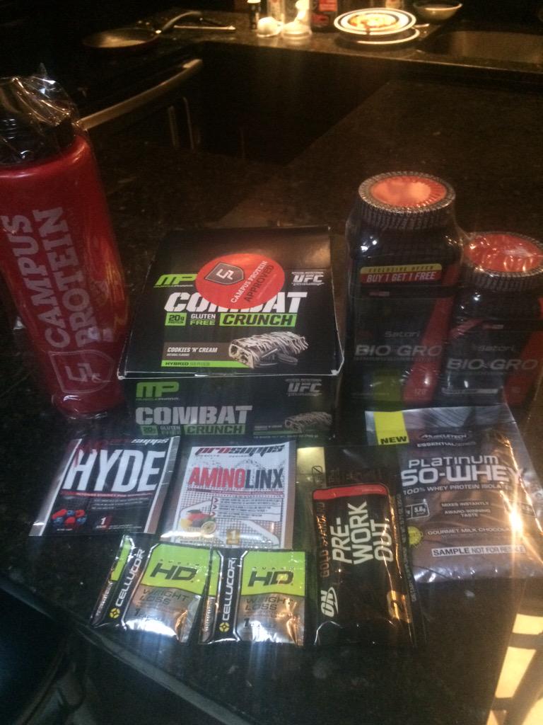 CP_ilstu's tweet image. It feels like Christmas every time your @CampusProtein order comes in!