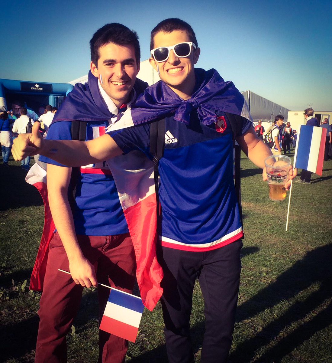rugbyworldcup's tweet photo. Red, white &amp; blue! #FRAvCAN Milton Keynes Fanzone ready for the city's 1st #RWC2015 match @MKDonsFC @mkcouncil https://t.co/ffBSZgnfpO