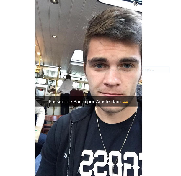 NathanAllan10's tweet photo. Follow me on Snap 👻 nathanallan10 👻 Siga me no Snap 👱🏼👀 #snap #snapchat #amsterdam https://t.co/VYuNcMuj1x