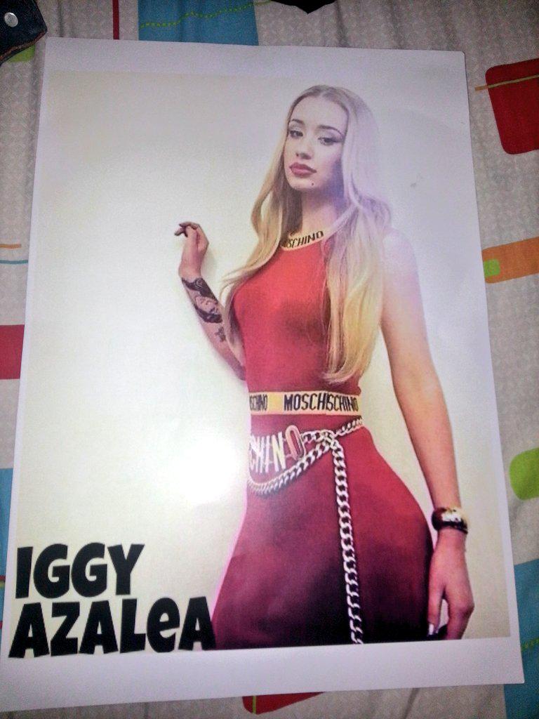 TEAM0IGGYAZALEA's tweet photo. Que Tu Amiga Te Regale esto Con Mucho Amor No Tiene Precio!! πππππππ
πππππππ
#Azalean #iggyazalea #AzaleanForever https://t.co/CDclholBlT
