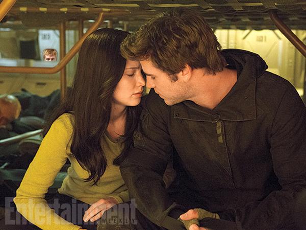 TuKatniss's tweet photo. . @TuPeetaMellark está en todos lados... 👀
#HumorTributo https://t.co/Dw0tzhIHTn