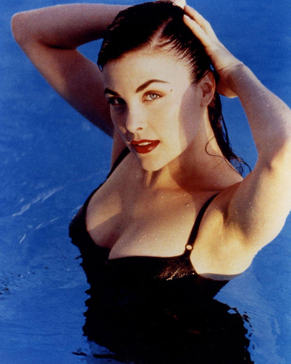 Sexy sherilyn fenn Sherilyn Fenn