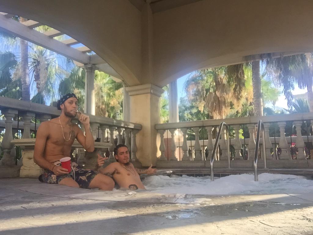 BoxChevyLowLow's tweet image. 