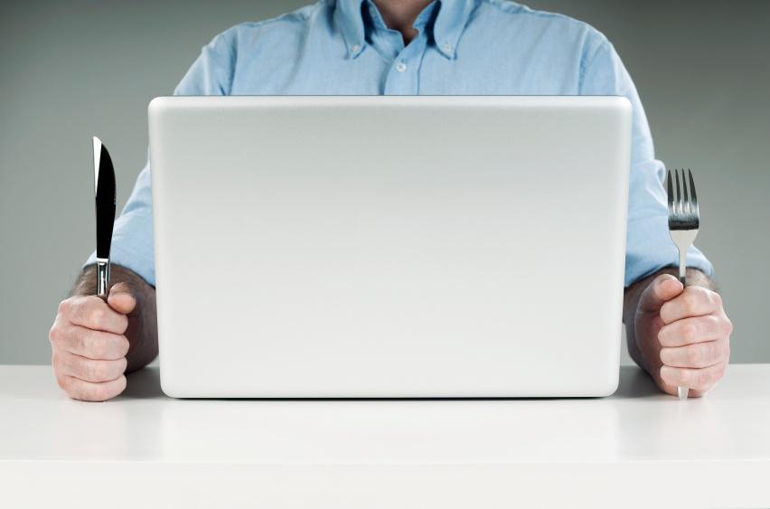 Online Ordering for Your Restaurant's Website: 9 Things to Consider hubs.ly/H016TRC0 #foodservice