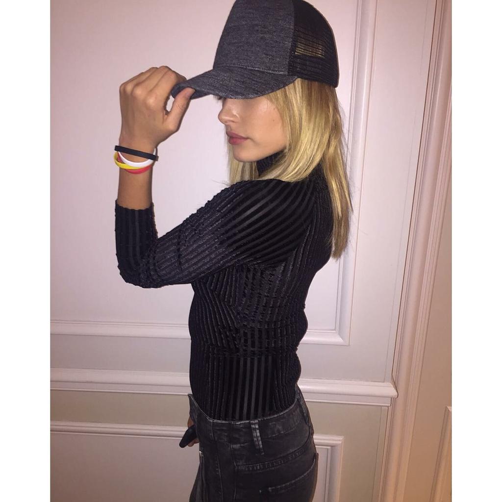 <a href="/LA_RSinc/">LARSorg</a> via IG: @haileybaldwin #onexonebracelets