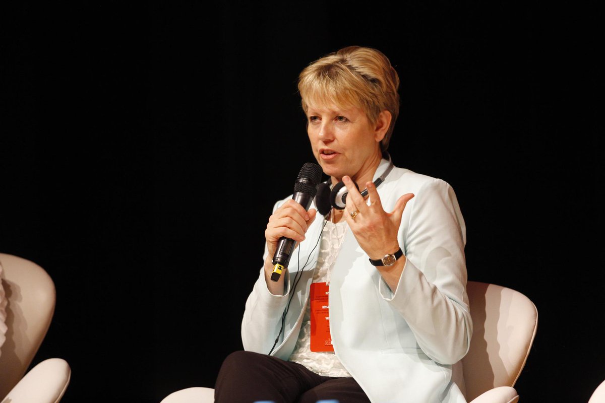 abatransformar's tweet image. Heather Andrew falando sobre a utilização da neurociência no impacto da construção da marca. #ABAInsights