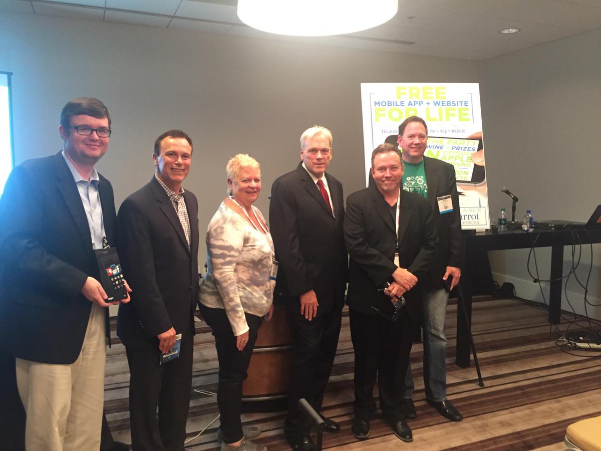 Vipology's tweet photo. Congrats to more prize winners #RadioShow2015 See not all info sessions are bad :) https://t.co/p0r1qdtMpM https://t.co/P9fF7BIYqn