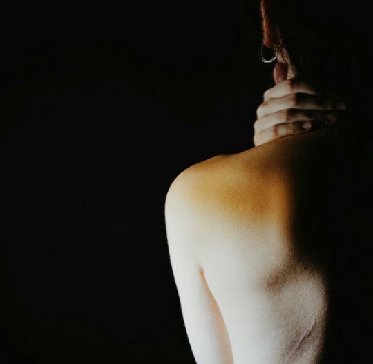 _amnes's tweet image. ¿Ves la cicatriz de la espalda? 
Te sorprendería lo mucho que me doliste.