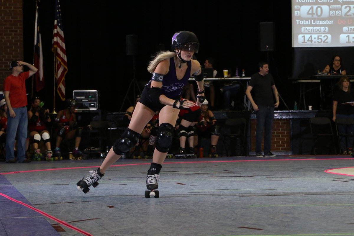 Lizaster's tweet photo. @BioSkin still keeping me on the track! #TriLock @CLT_RollerGirls https://t.co/HPbmUcYxoj