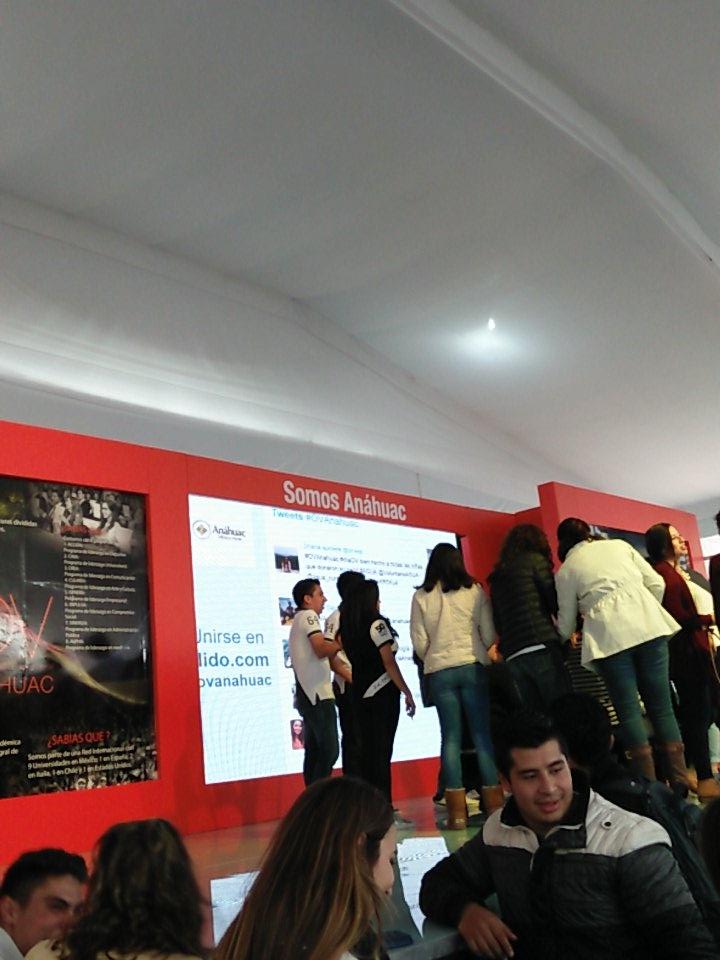 jiimesp's tweet photo. Mis tweets salieron en la pantalla! Jajajaa #OVAnahuac #díaOV https://t.co/BBVevv5nhN
