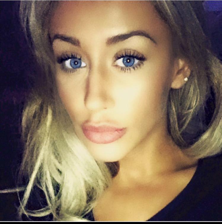 23angie23's tweet photo. @beccyedwards08 rocking her #3DfiberLashPLUS mascara, what a beaut😘 x x get yours here. https://t.co/QoACaB5EVk https://t.co/ohA397fOtS