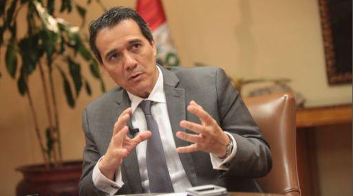 Gestionpe's tweet photo. #MEF: Insistir en que #Petroperú explote #Lote192 no es buena señal para la inversión http://t.co/r1syWbYbk4 http://t.co/OG64lGE4uM
