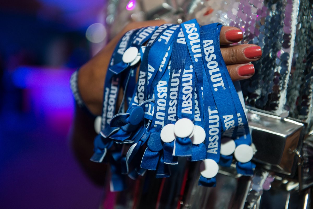 ABSOLUT_pt's tweet photo. Bem vindo ao Mundo #AbsolutPortugal #AsbolutVodka https://t.co/JWly0ty4Mc