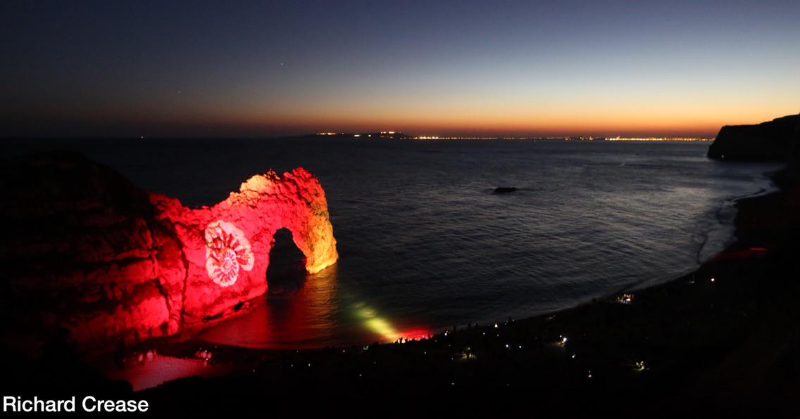 RichardCrease's tweet image. Durdle door lit up tonight #NOHL