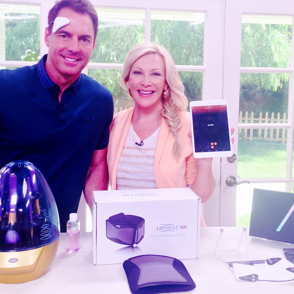 kymdouglas's tweet image. What&apos;s that on @MarkSteines head? I featured it today on @HomeandFamilyTV: it&apos;s @thync 👍🏻 and it&apos;s awesome! #Thync