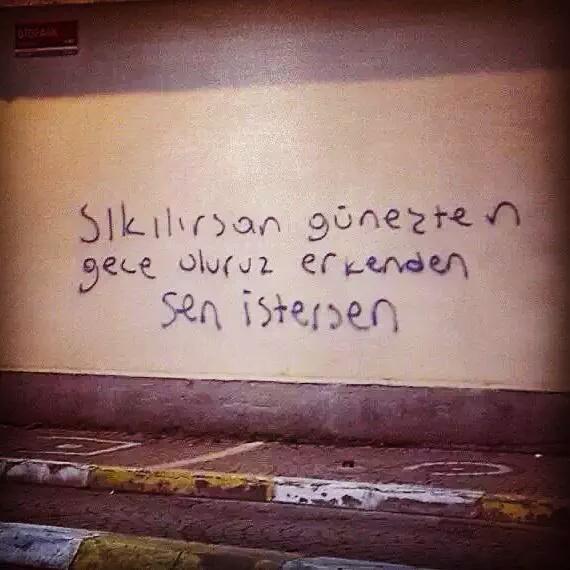 Sertkiz_'s tweet photo. Sıkılırsan güneşten gece oluruz erkenden. https://t.co/225E2tIfk3