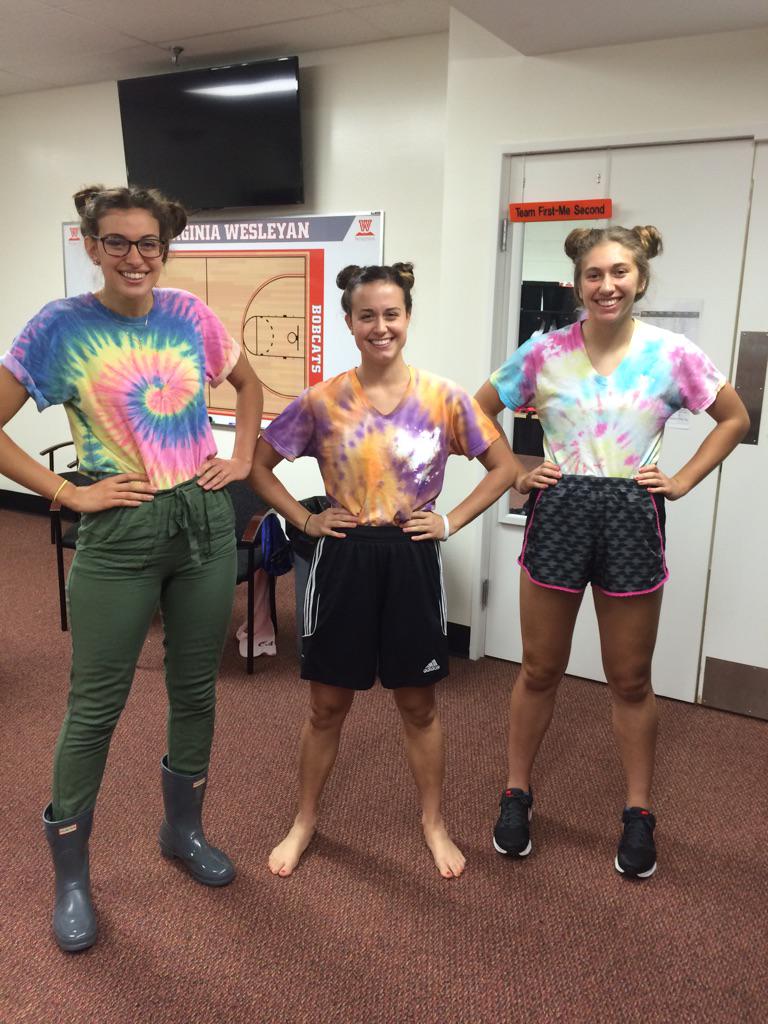 wvwcladyhoops's tweet photo. This is what the Lady Bobcats recruited! #jeezzzz #nerds https://t.co/9nuAAh2CLm