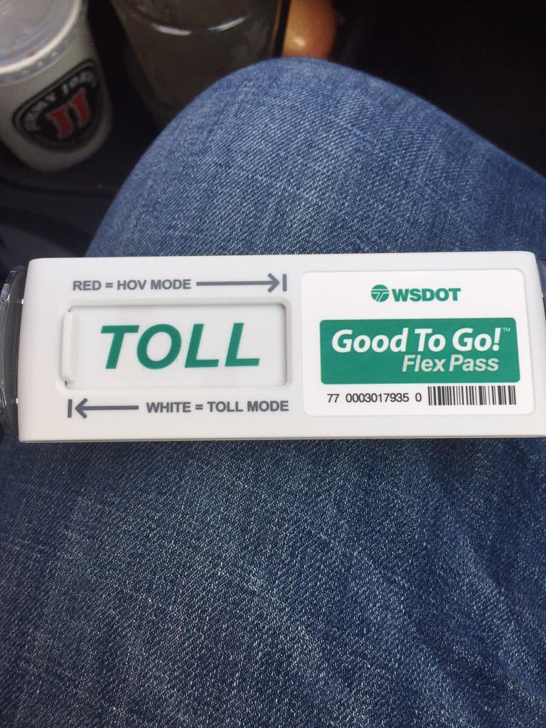 mommaroo23's tweet photo. @wsdot_traffic do I mount this toward the sky or towards the dash??? https://t.co/pqNKaLUvP3