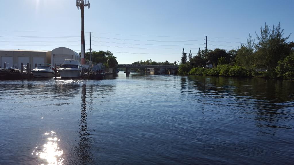 StanleyYachts's tweet image. Waiting on the tide. #FixedBridge