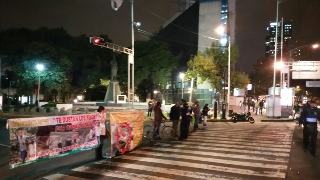 CopAComunitaria's tweet photo. Mancera entiende un túnel es la muerte #AlertaMixcoac http://t.co/iWHALAUNEl