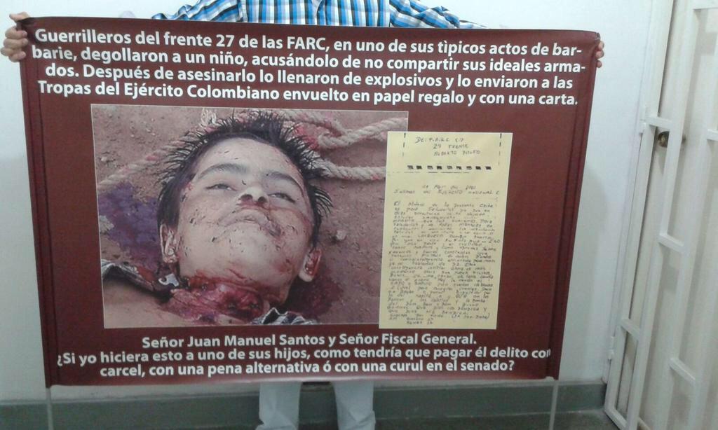 javier65932247's tweet photo. Ya estoy dudando ? Estas y muchas más atrocidades si ocurrieron? Y fueron las FARC cierto? http://t.co/YRoy2MJ0nq