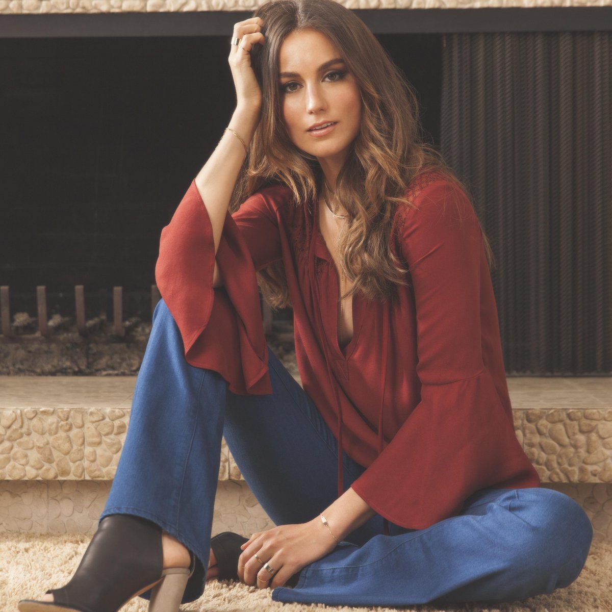 ellamoss's tweet photo. 70s-inspired silhouettes...we heart you. http://t.co/tWkTLXM6vq #retrofall http://t.co/NRYwKcuP0P