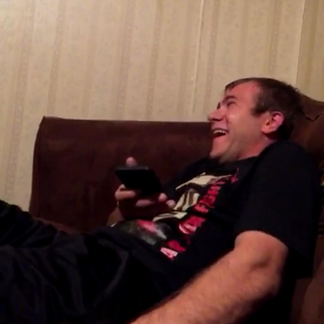 armstrong918's tweet photo. When she sends nudes for the first time. @_Cod_Father @branden7109 @jon_e_poolstick @Dswagger20 @Perma_turnt http://t.co/yFRYH0N8RJ