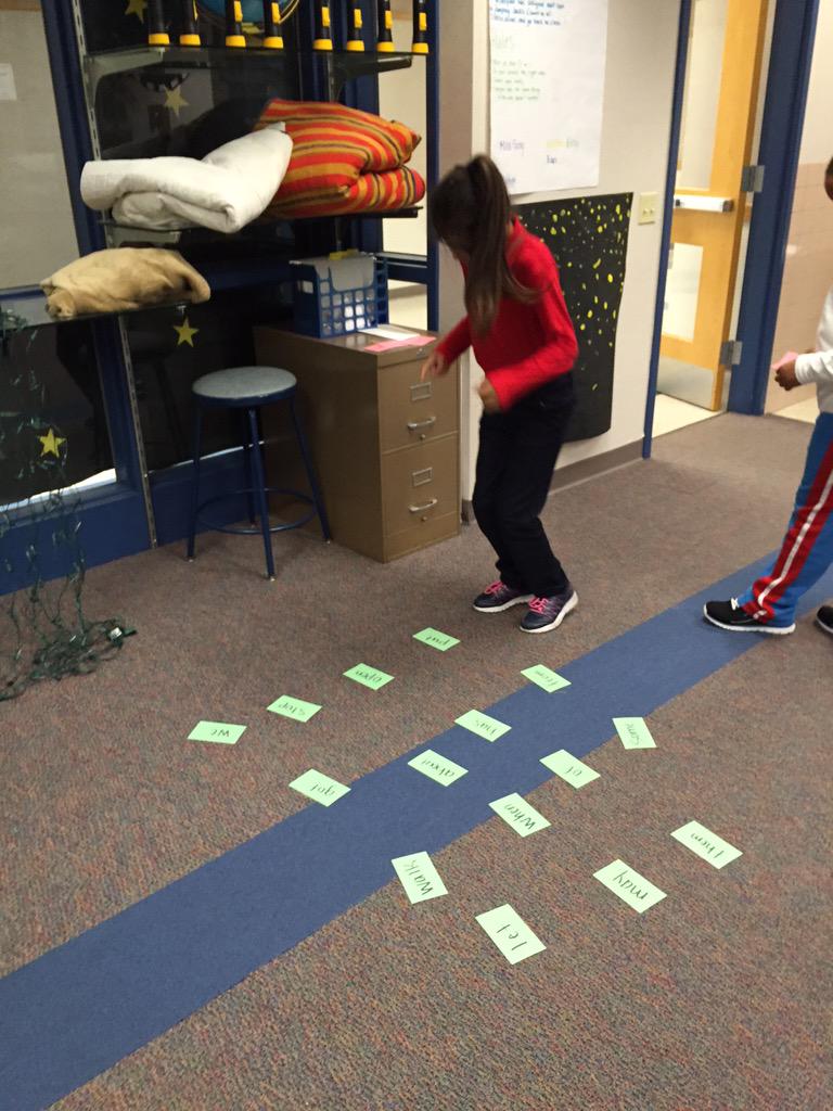 GraySped's tweet image. Sight word and fluency stations in small group today. #JumpOnIt #OhNo #FastMatch